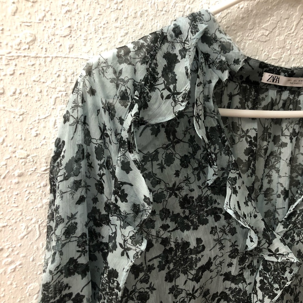 Zara Ruffle Print Blouse - Picture 3 of 7